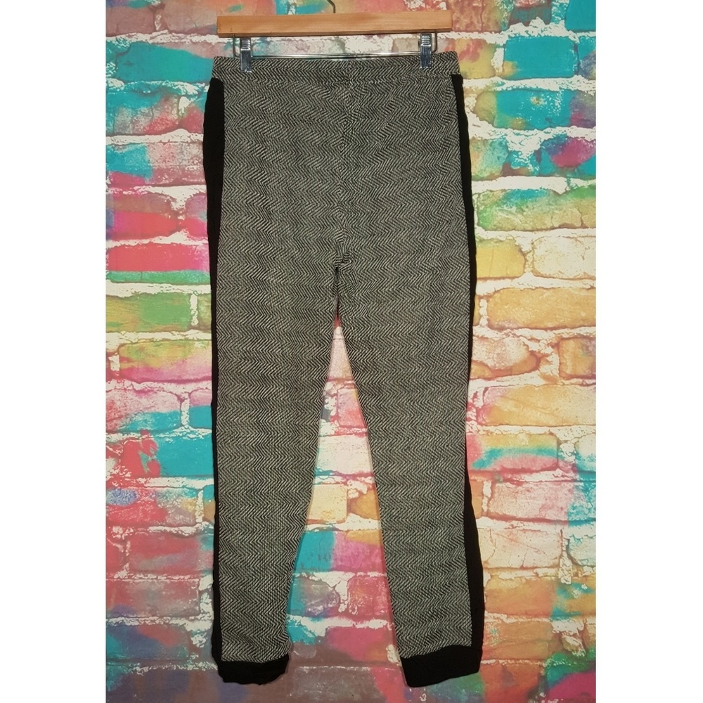 ❎SOLD❎Jogger Pants Herringbone pockets - Picture 2 of 4